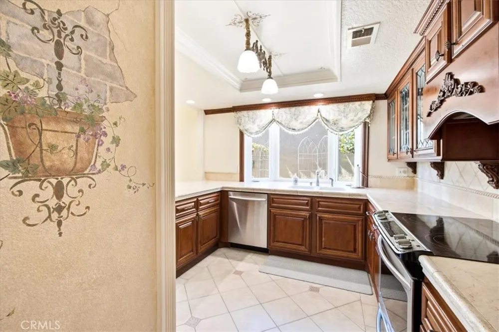 28391 Borgona Mission Viejo, CA 92692