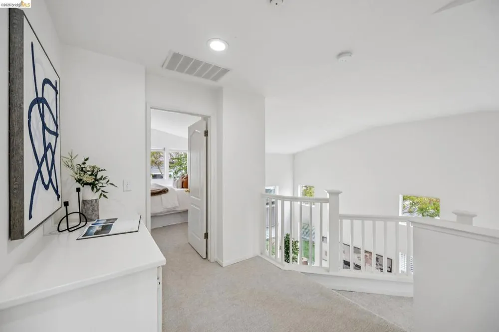 25 Farallon Ct Richmond, CA 94804
