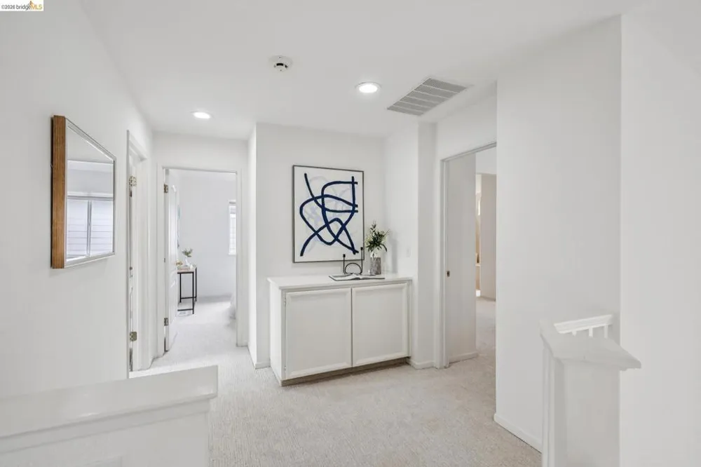 25 Farallon Ct Richmond, CA 94804