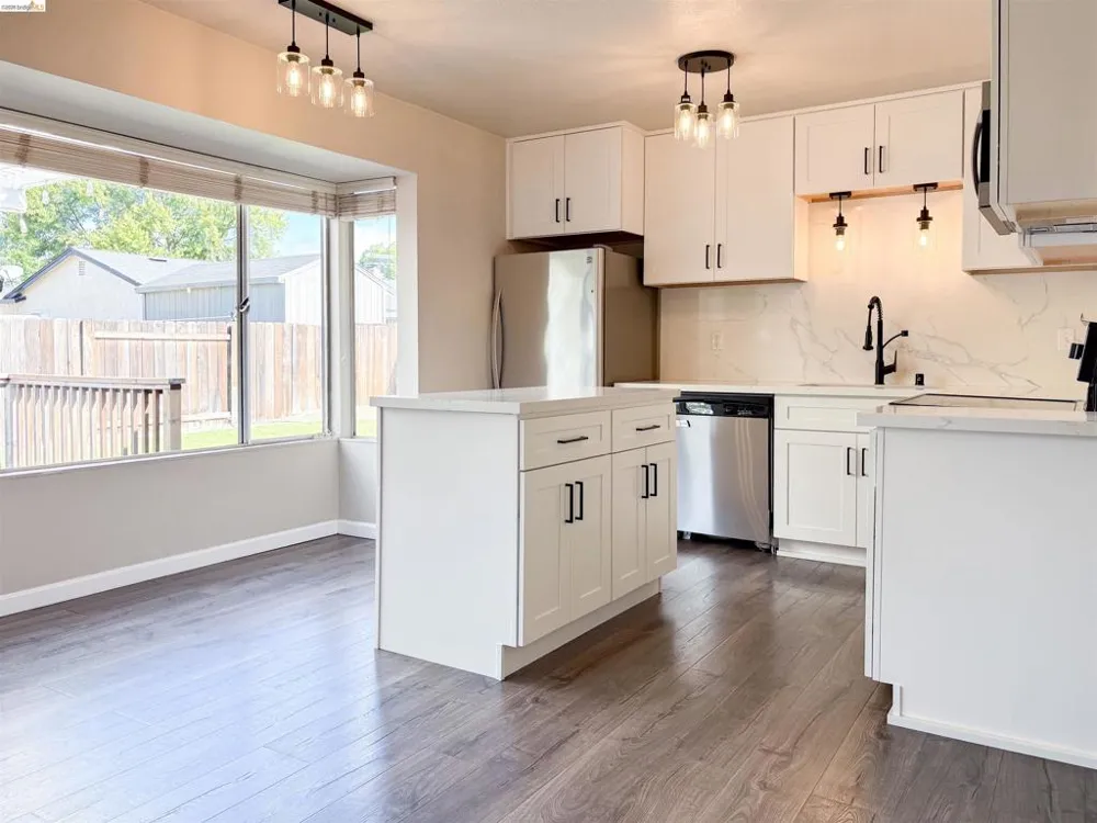 730 Almond Drive Oakley, CA 94561