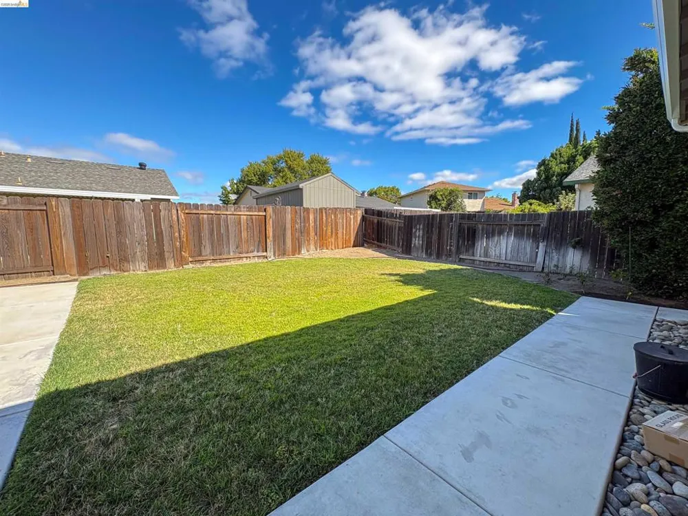 730 Almond Drive Oakley, CA 94561