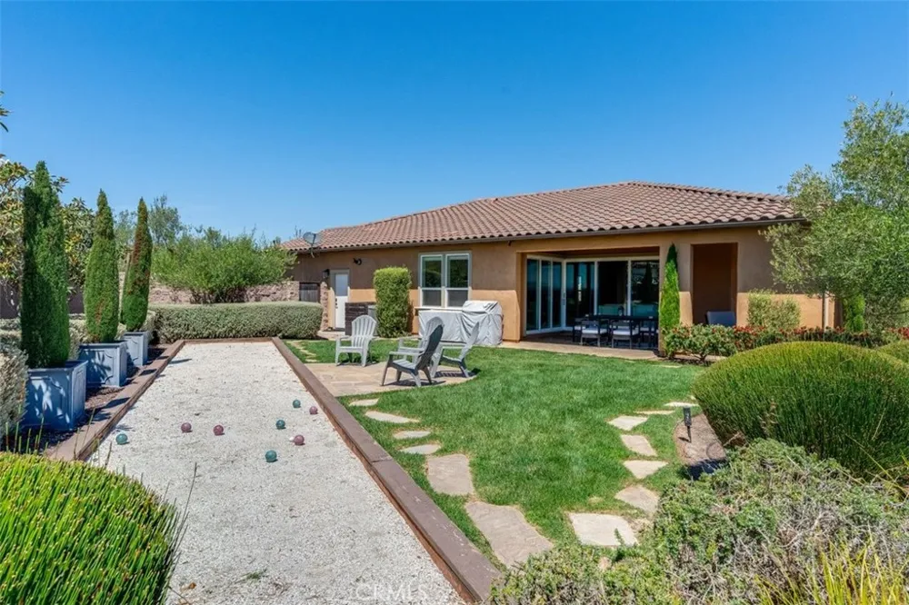 1235 Bradford Nipomo, CA 93444