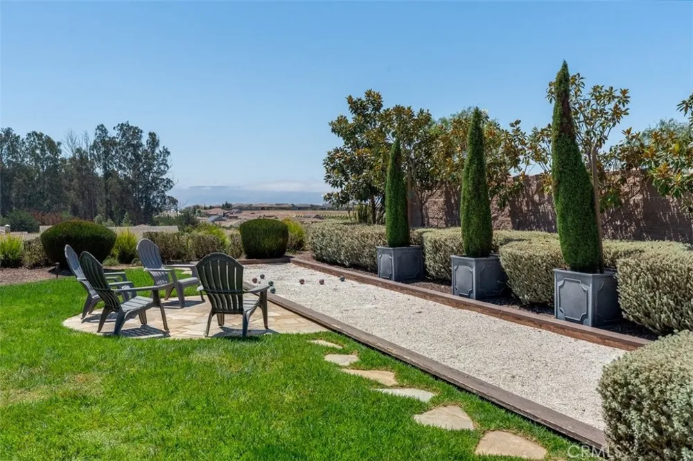 1235 Bradford Nipomo, CA 93444