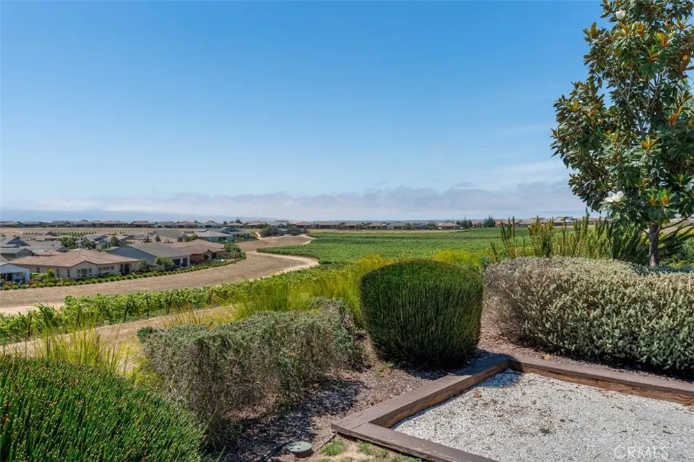 1235 Bradford Nipomo, CA 93444