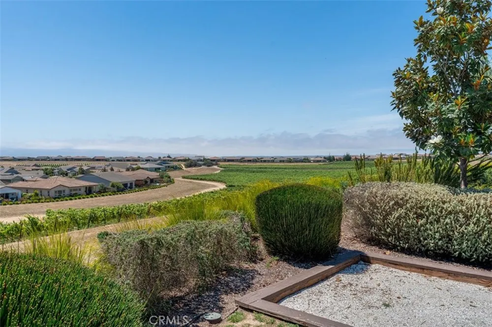 1235 Bradford Nipomo, CA 93444