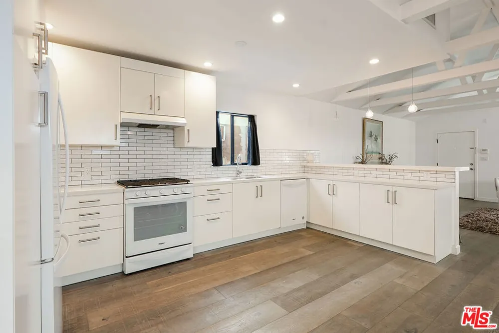754 Washington Boulevard Los Angeles, CA 90292