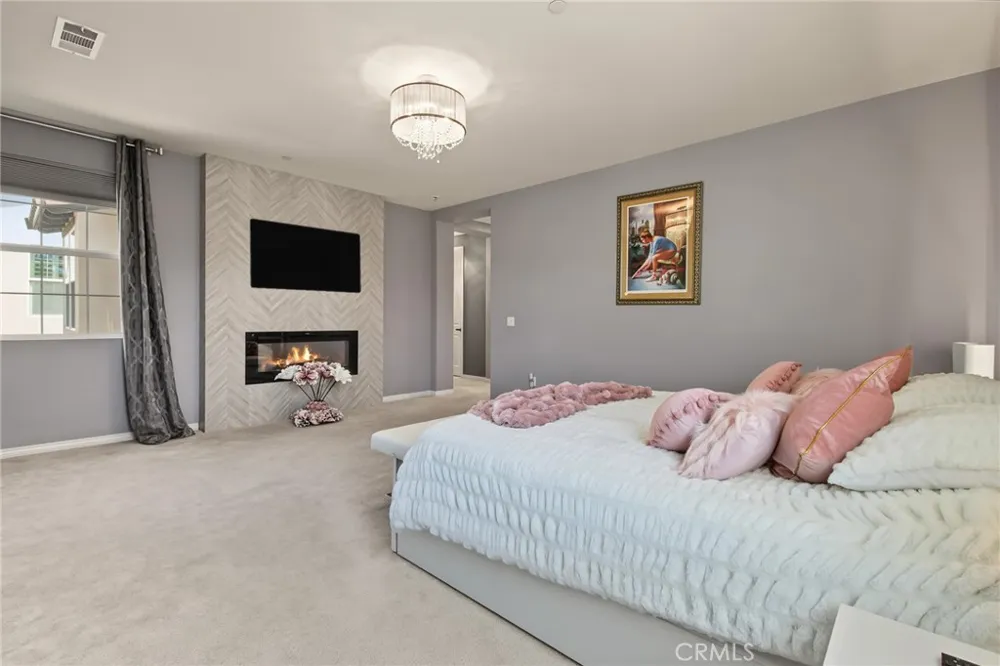 27681 Turnleaf Court Saugus, CA 91350