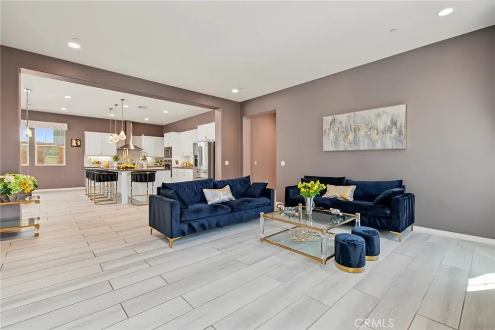 27681 Turnleaf Court Saugus, CA 91350