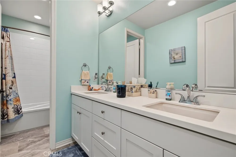 27681 Turnleaf Court Saugus, CA 91350