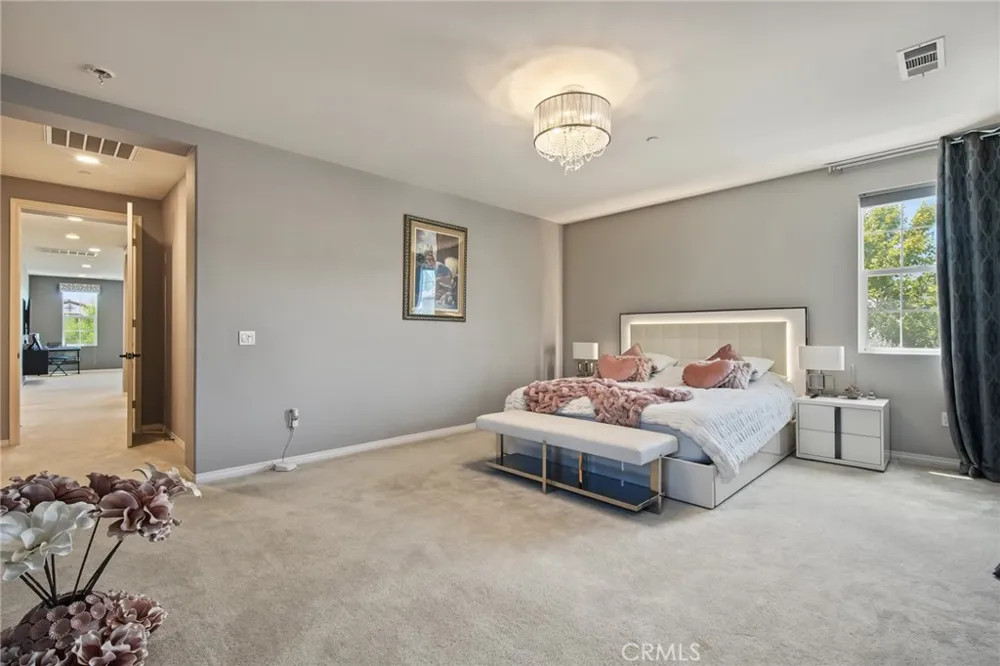 27681 Turnleaf Court Saugus, CA 91350