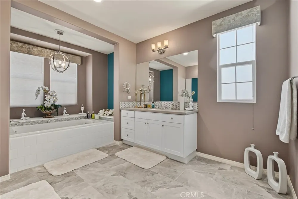 27681 Turnleaf Court Saugus, CA 91350