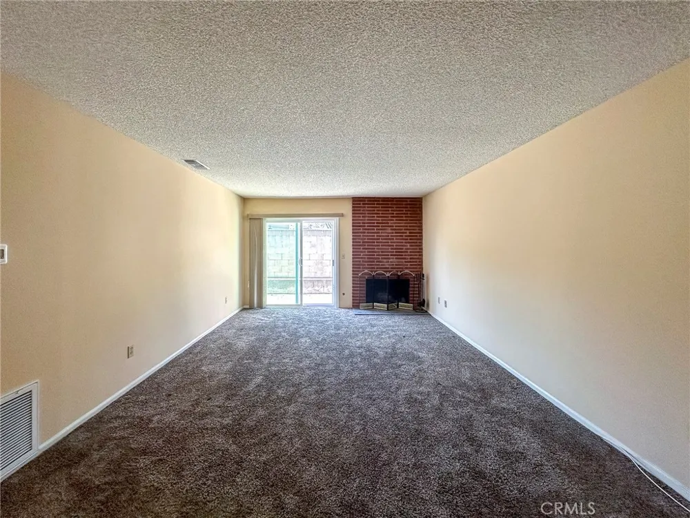 1331 Victoria Drive #18 Fullerton, CA 92831