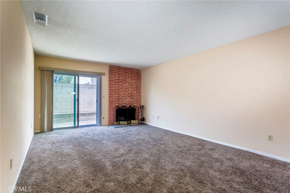 1331 Victoria Drive #18 Fullerton, CA 92831