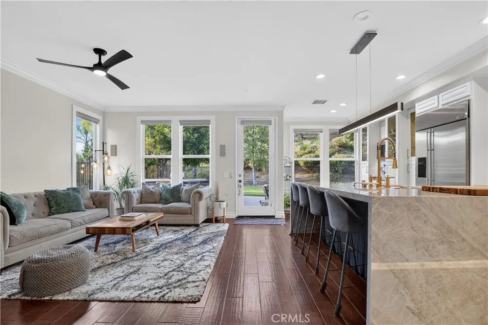 20817 Campania Lane Porter Ranch, CA 91326