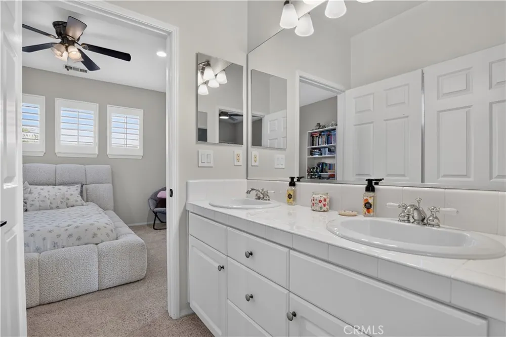 20817 Campania Lane Porter Ranch, CA 91326