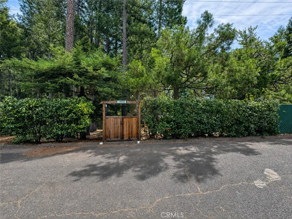 14402 Vine St Magalia, CA 95954