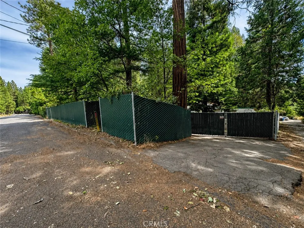 14402 Vine St Magalia, CA 95954