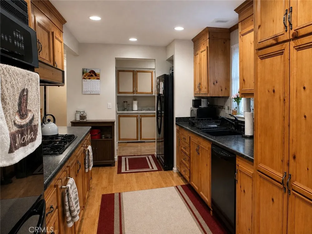 14402 Vine St Magalia, CA 95954