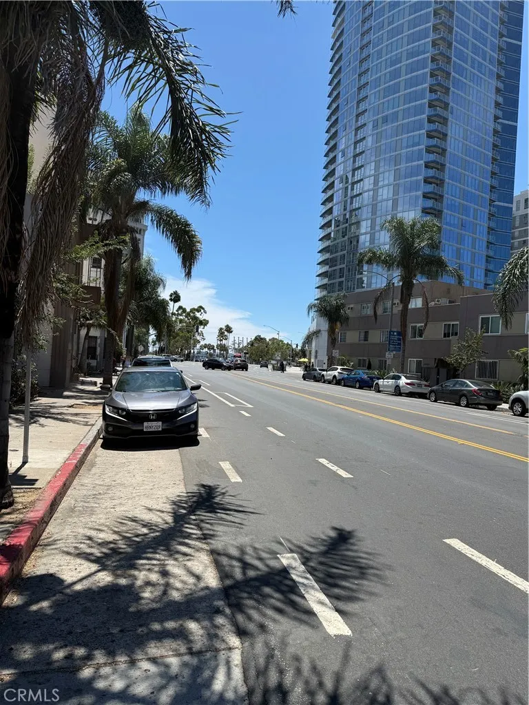 801 E 1st Street #10 Long Beach, CA 90802