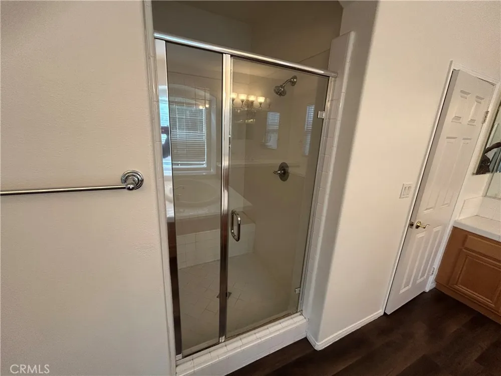 18 Via De La Valle Lake Elsinore, CA 92532