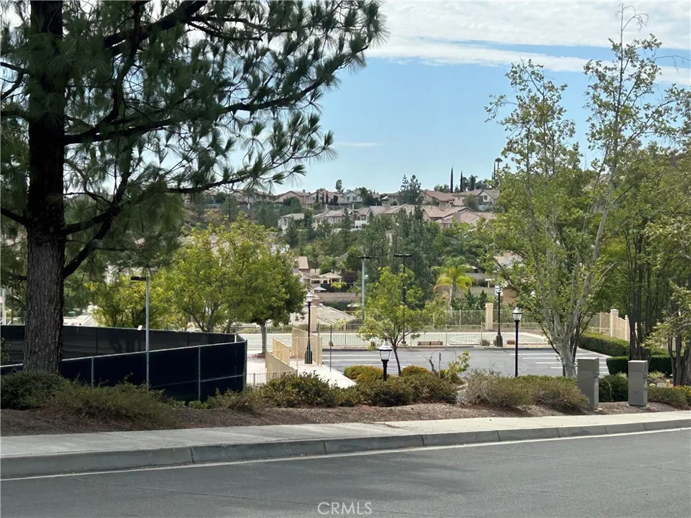 18 Via De La Valle Lake Elsinore, CA 92532