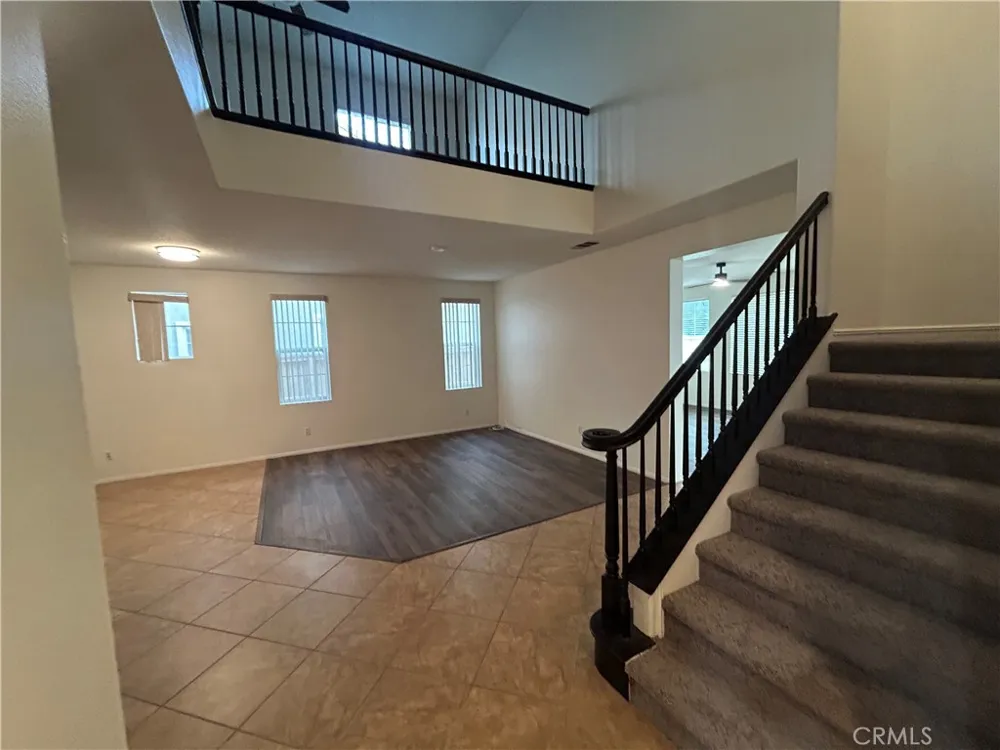 18 Via De La Valle Lake Elsinore, CA 92532
