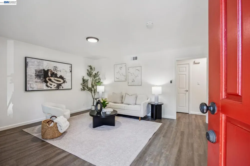8110 Arroyo Dr Pleasanton, CA 94588
