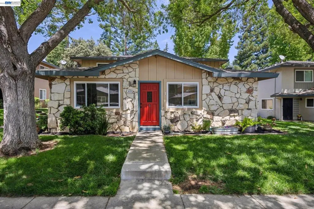 8110 Arroyo Dr Pleasanton, CA 94588