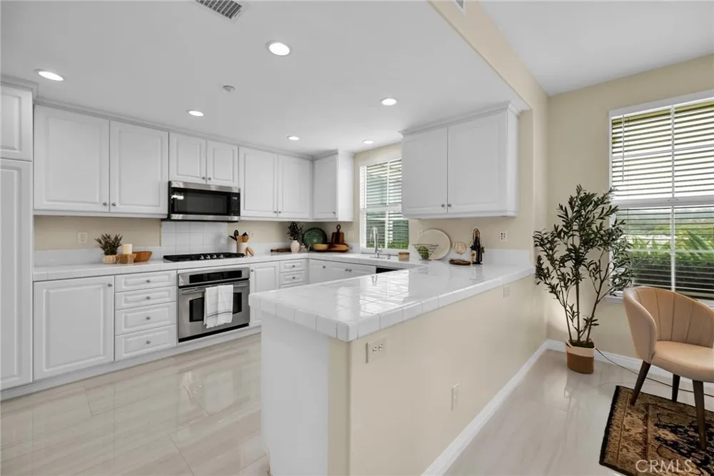 56 Glenalmond Ladera Ranch, CA 92694