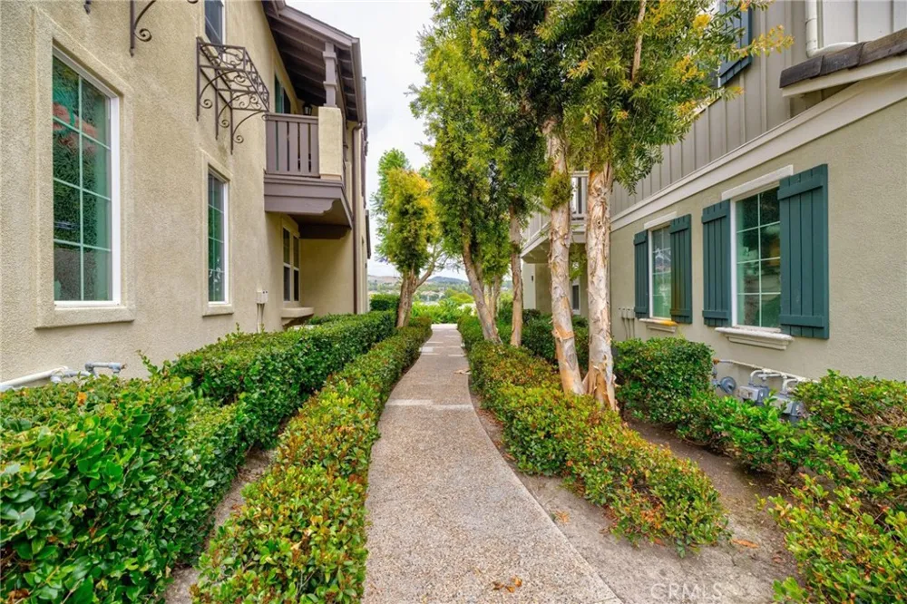 56 Glenalmond Ladera Ranch, CA 92694