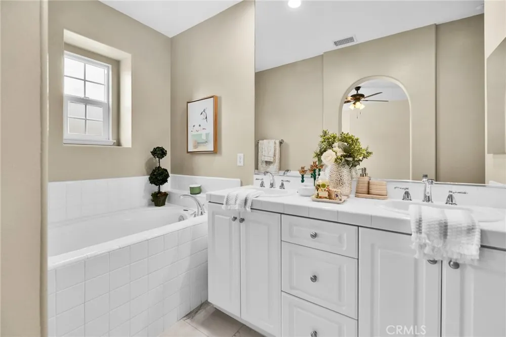 56 Glenalmond Ladera Ranch, CA 92694