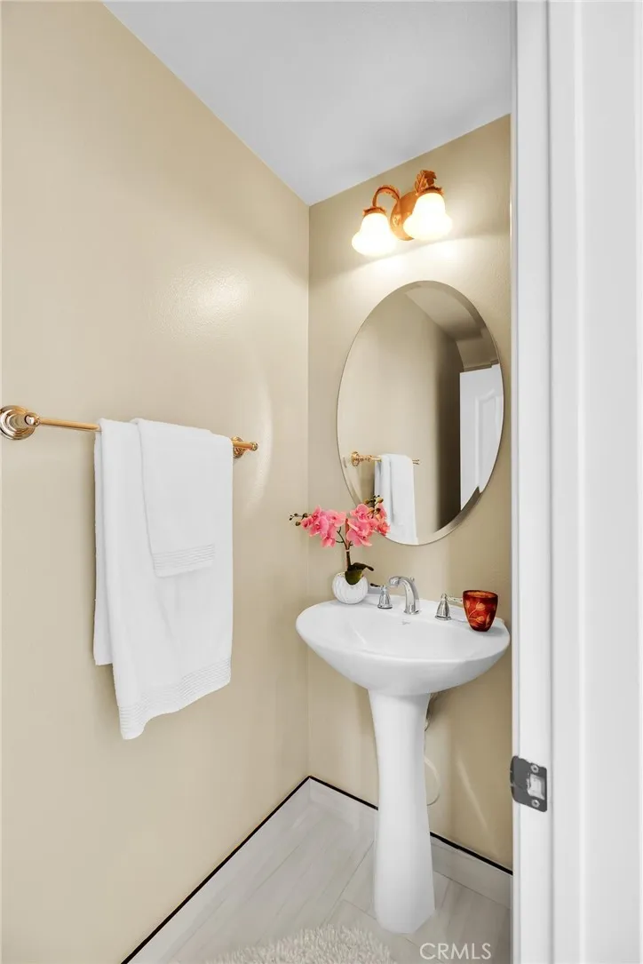 56 Glenalmond Ladera Ranch, CA 92694
