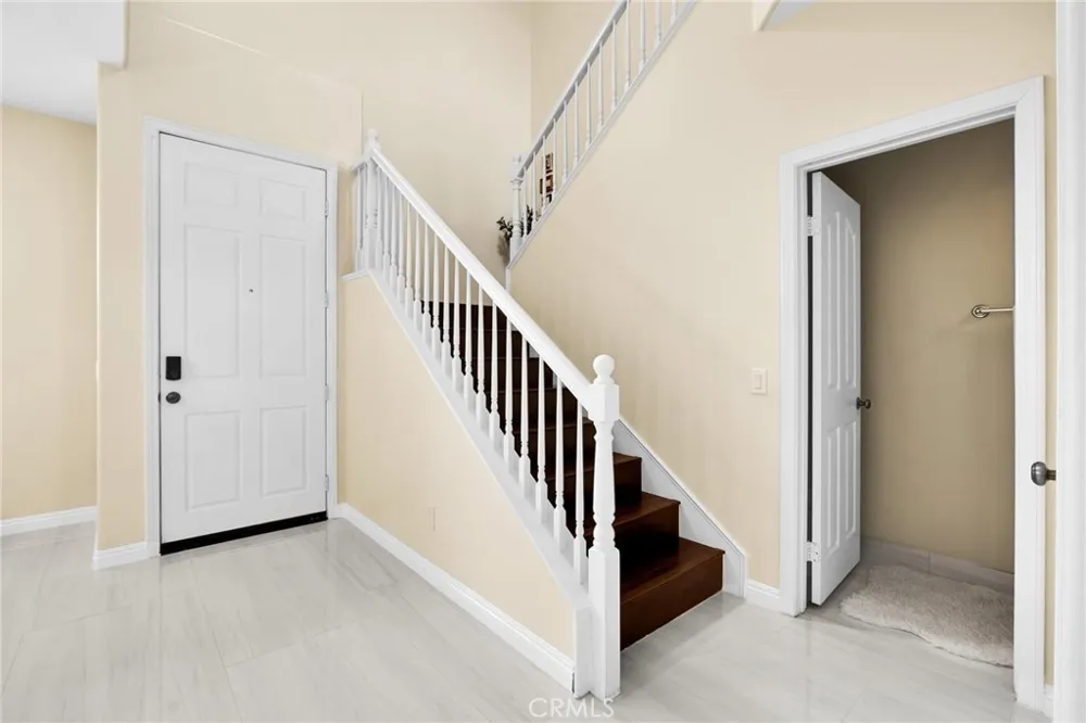 56 Glenalmond Ladera Ranch, CA 92694