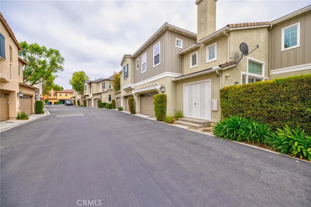 56 Glenalmond Ladera Ranch, CA 92694