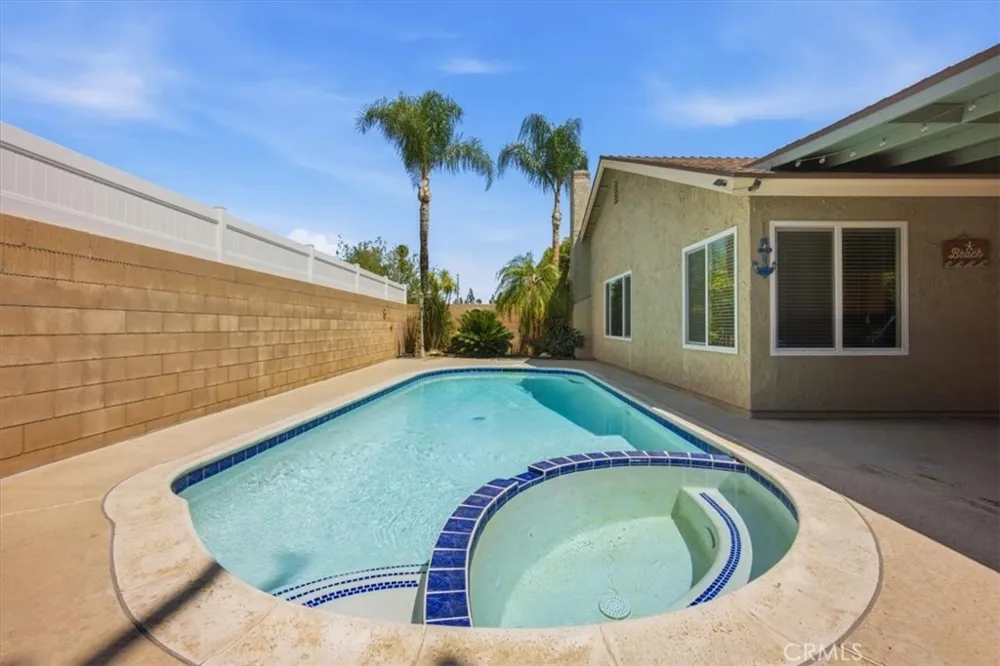 12206 Abacherli Chino, CA 91710