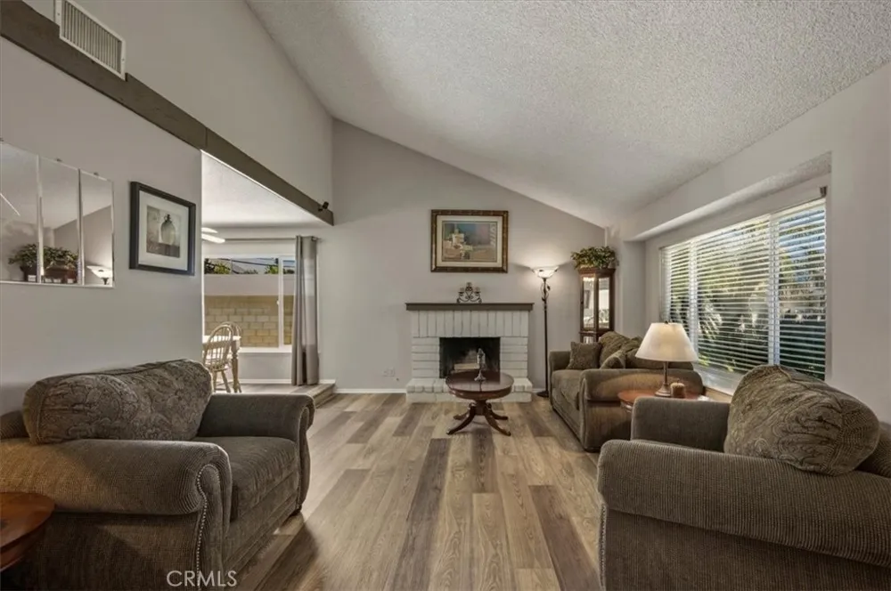 12206 Abacherli Chino, CA 91710