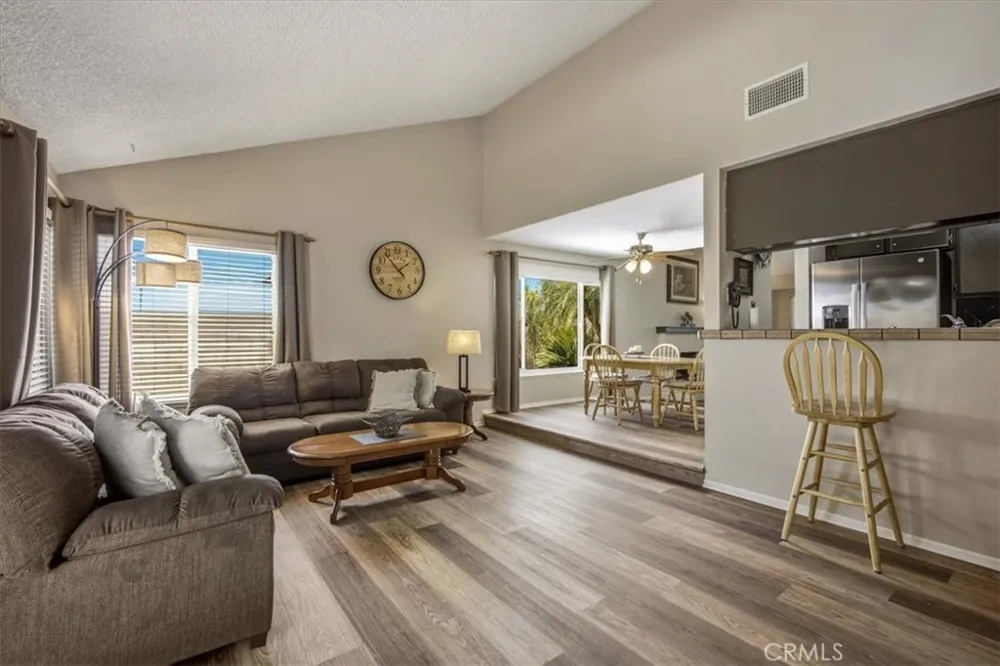 12206 Abacherli Chino, CA 91710