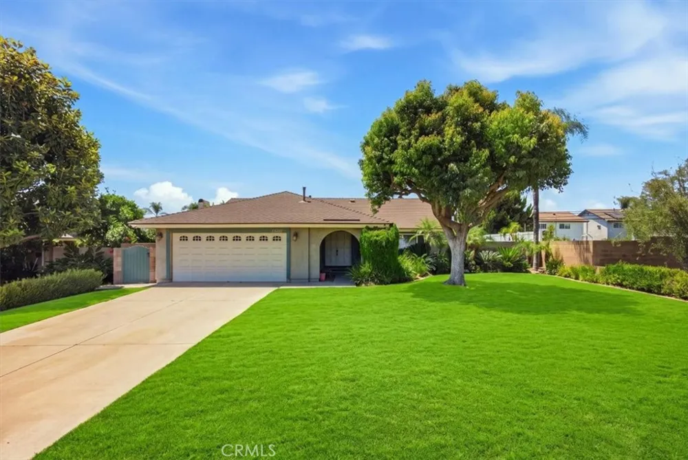 12206 Abacherli Chino, CA 91710