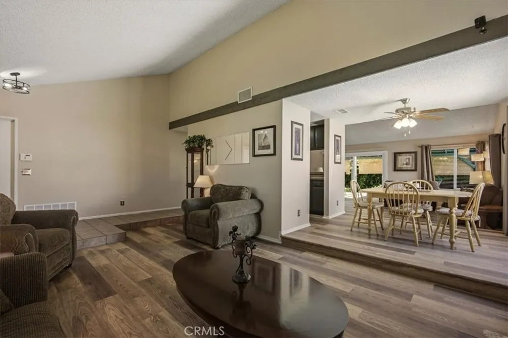 12206 Abacherli Chino, CA 91710