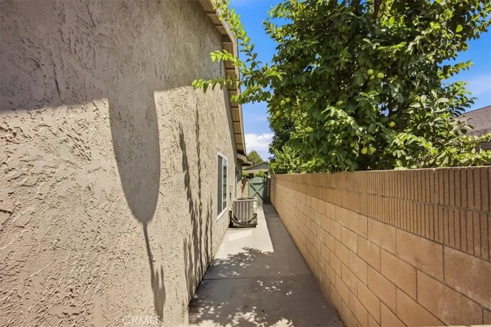 12206 Abacherli Chino, CA 91710