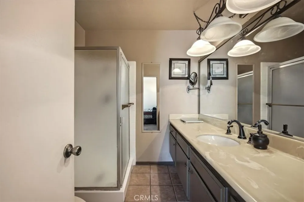 12206 Abacherli Chino, CA 91710