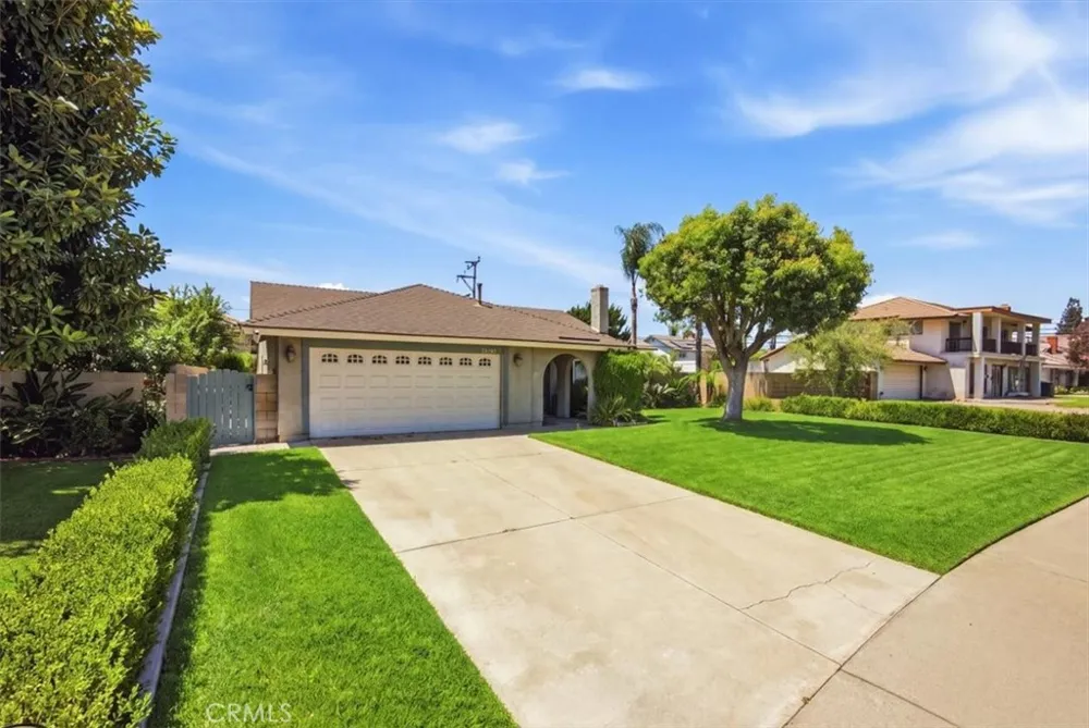 12206 Abacherli Chino, CA 91710