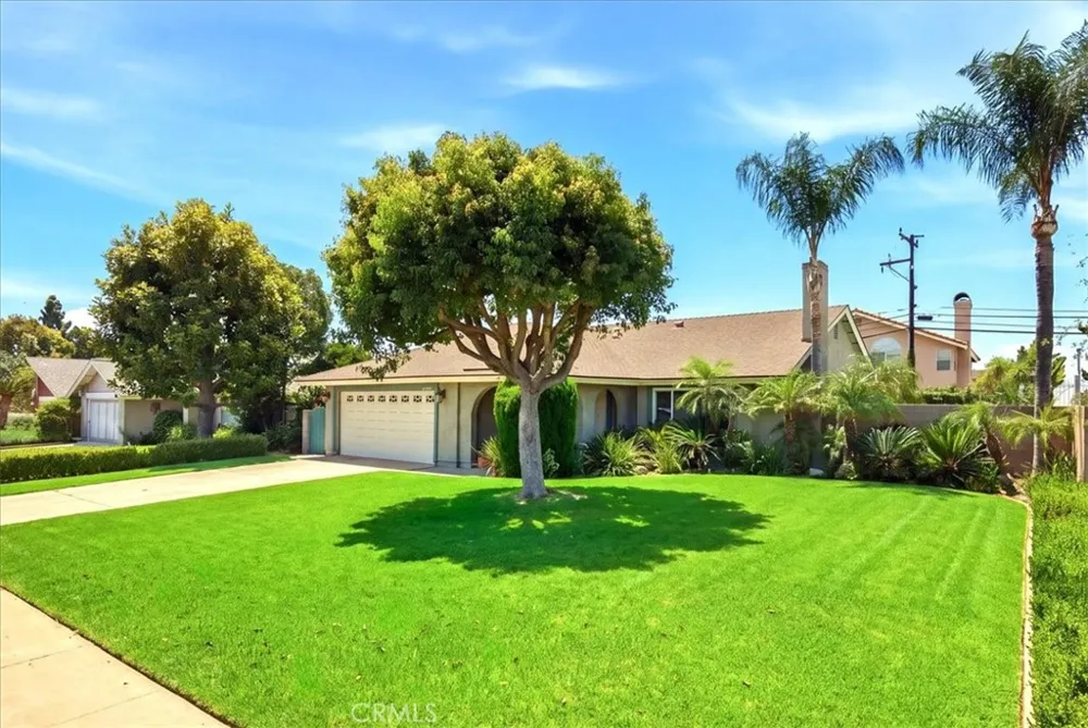 12206 Abacherli Chino, CA 91710