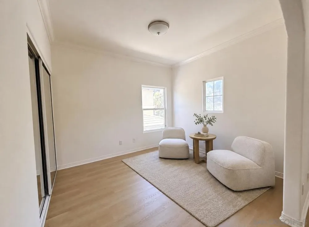 6371 Paseo Corono Carlsbad, CA 92009