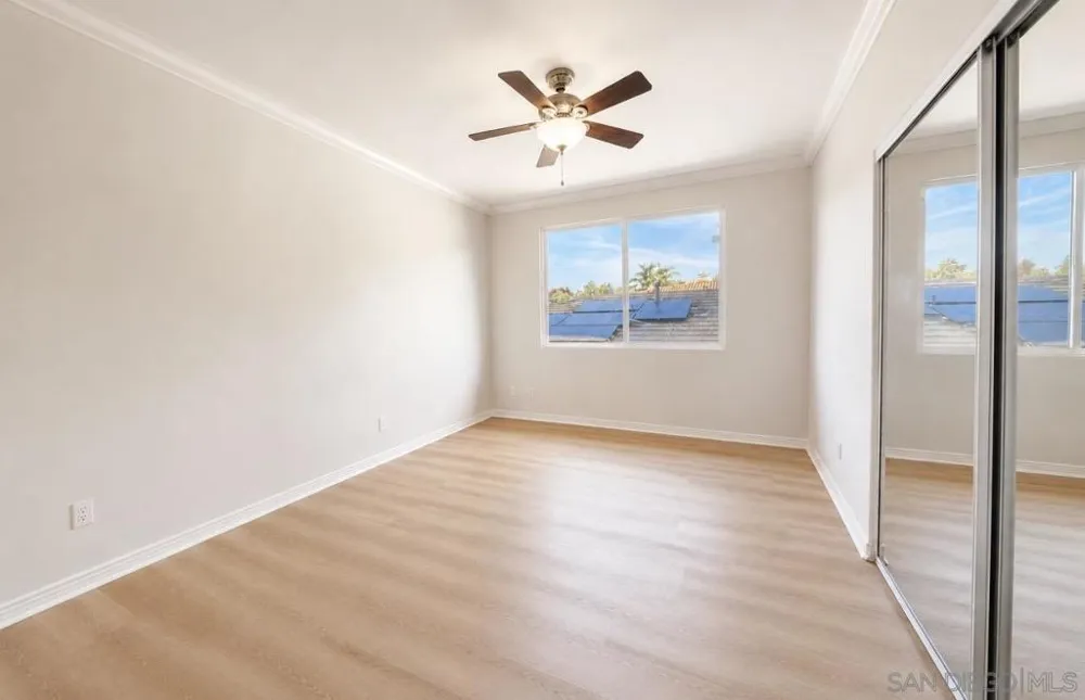 6371 Paseo Corono Carlsbad, CA 92009