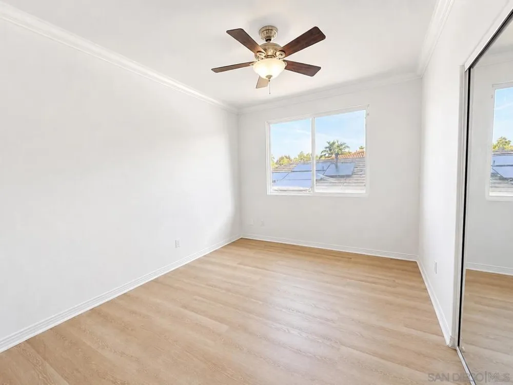 6371 Paseo Corono Carlsbad, CA 92009