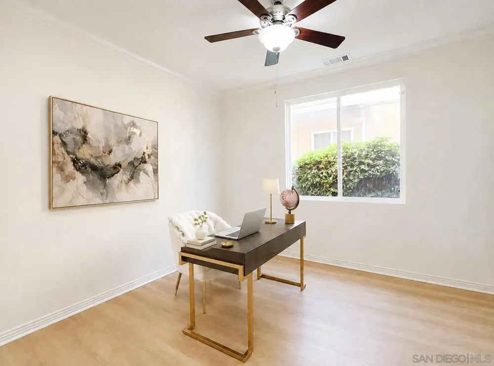 6371 Paseo Corono Carlsbad, CA 92009