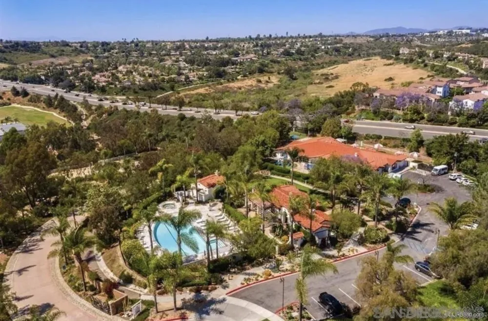 6371 Paseo Corono Carlsbad, CA 92009