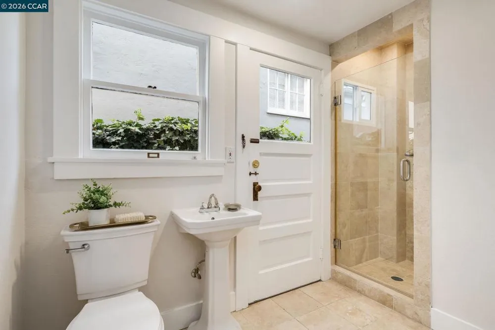362 Magnolia Ave Piedmont, CA 94611