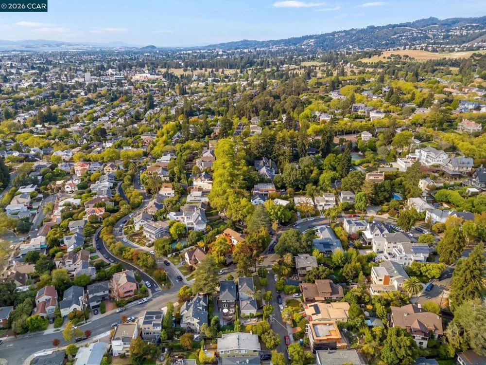 362 Magnolia Ave Piedmont, CA 94611
